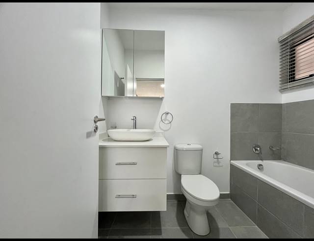 3 BEDROOM APARTMENT TO LET IN SHEFFIELD BEACH